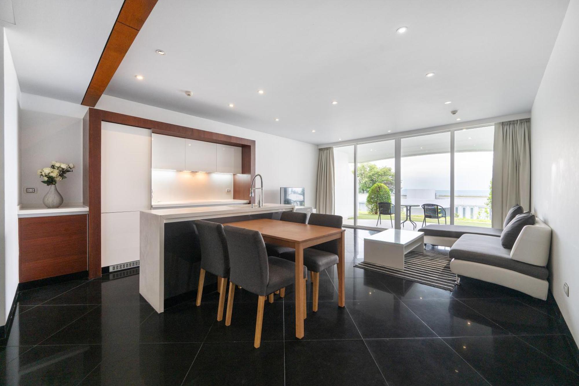 Pure Sunset Beach - Ocean View Room, Pattaya На Джомтьен Экстерьер фото