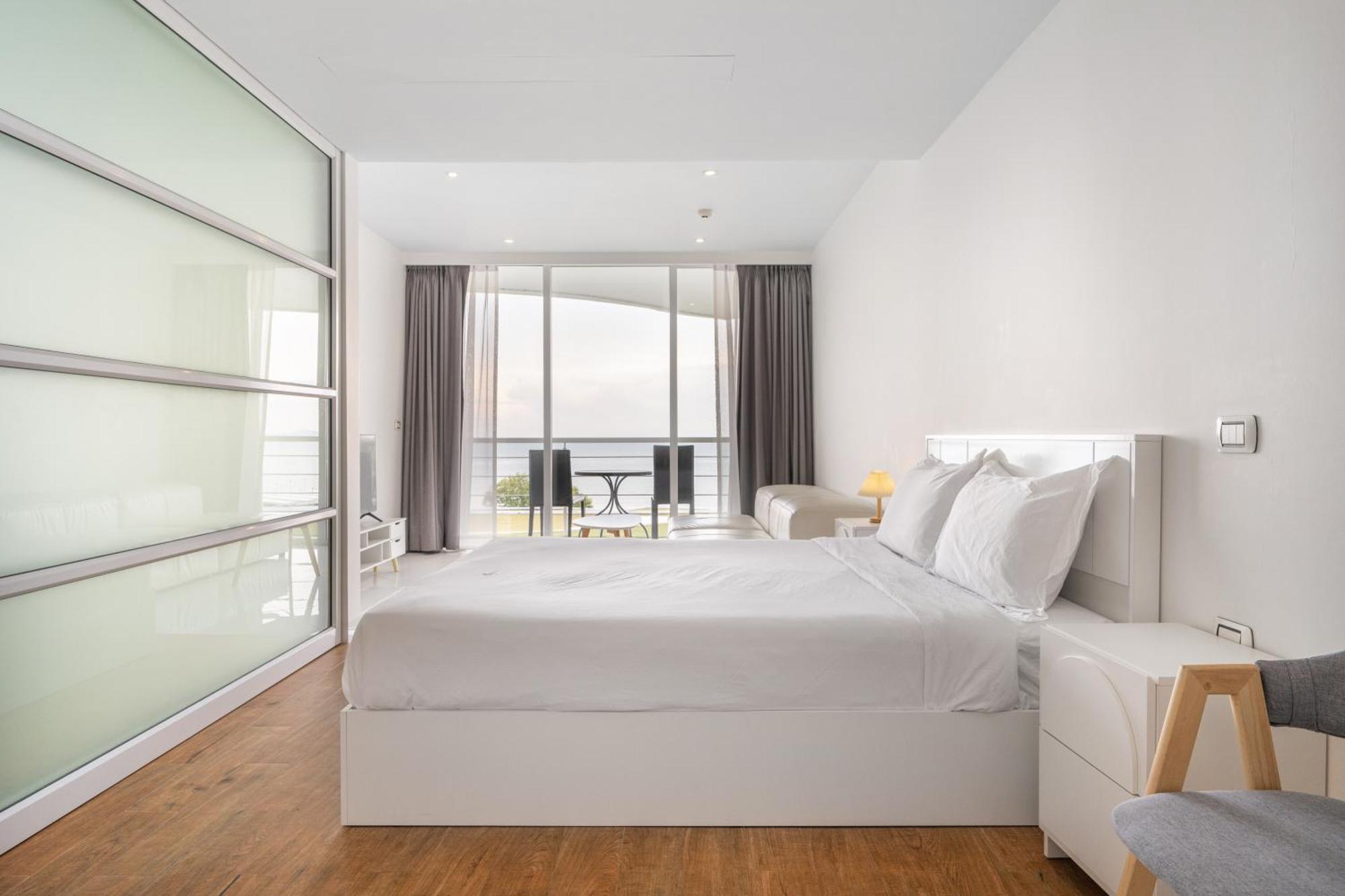 Pure Sunset Beach - Ocean View Room, Pattaya На Джомтьен Экстерьер фото