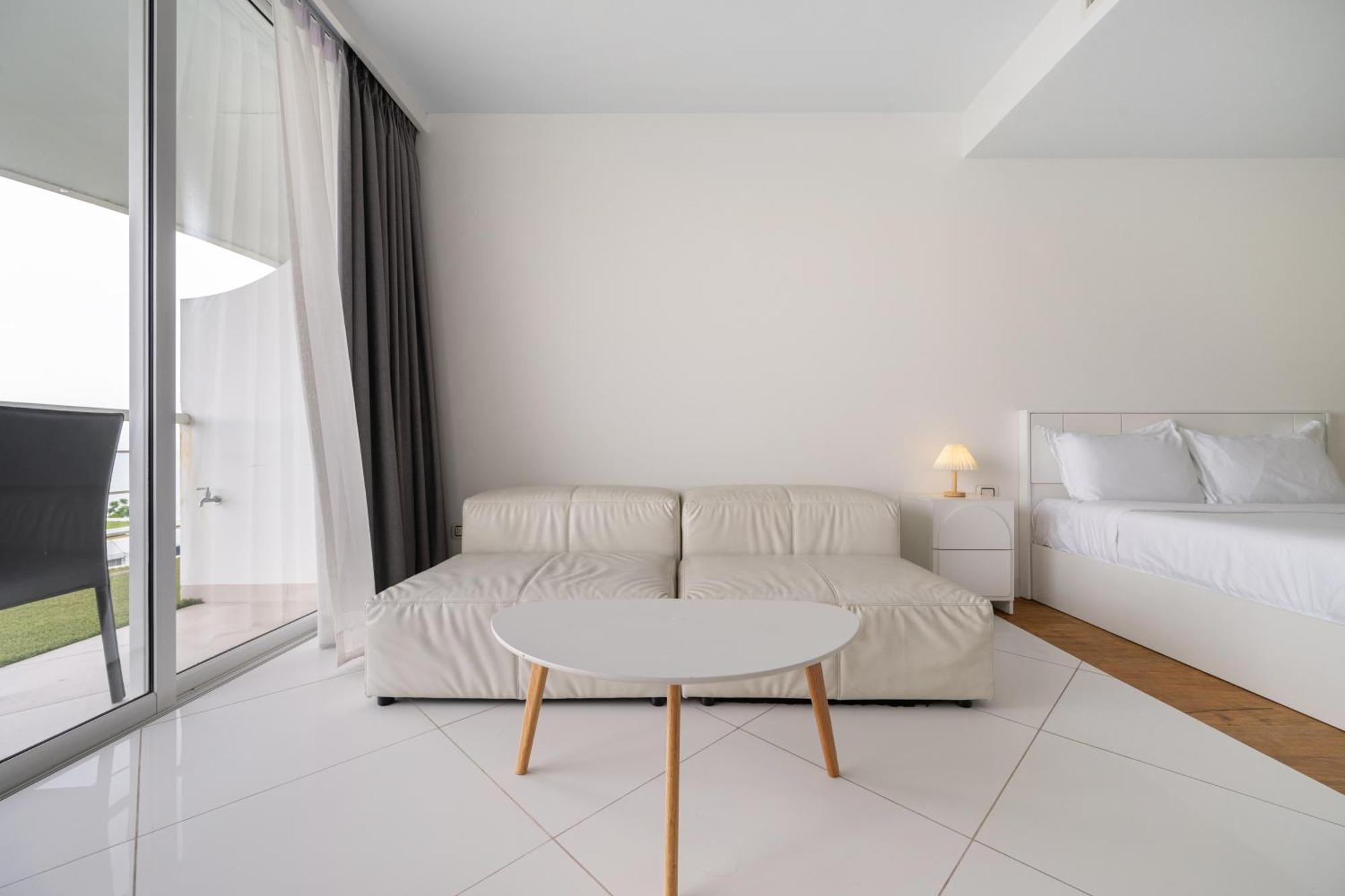 Pure Sunset Beach - Ocean View Room, Pattaya На Джомтьен Экстерьер фото